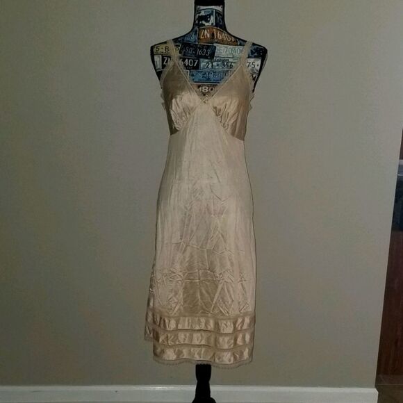 Vintage Sears Full Slip in Creamy Beige size 36 - Picture 1 of 13